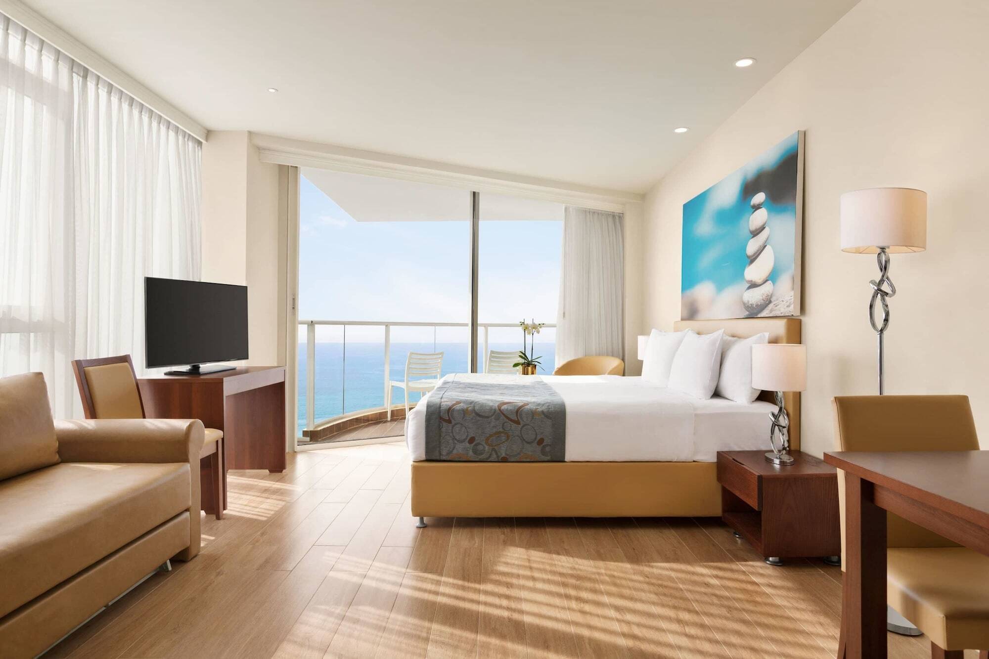 Ramada Resort Hadera Beach Exterior foto